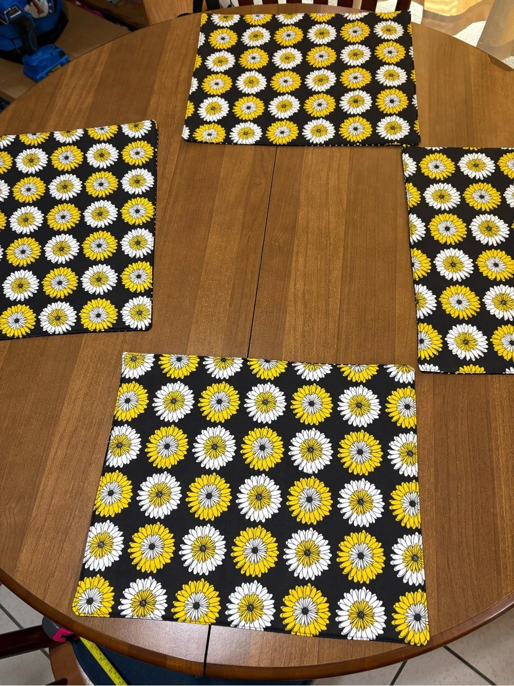 Black & Yellow Daisy Placemats - Set of 4